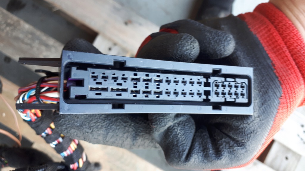 фото №13, S4 b8 a4 жгут штекер bang olufsen усилителя