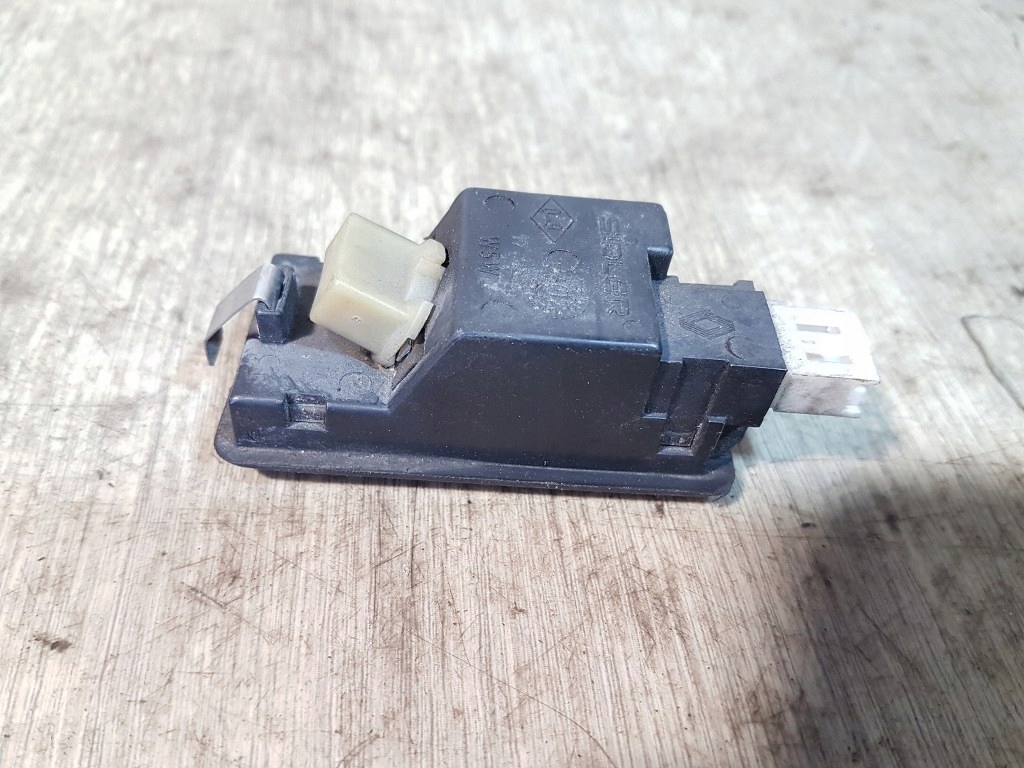 фото №3, Лампа освещение салона renault safrane