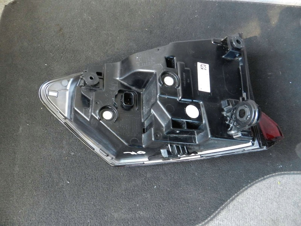 фото №6, Bmw x1 u11 22- лампа led задняя правая сторона 9465352