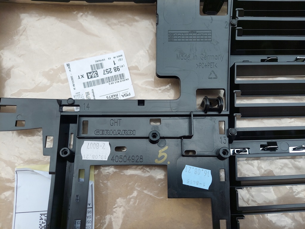 фото №9, Mercedes s-klasa w223 решётка радиатора решётка радиатора бампера хром nowa - оригинал mb оригинальный номер