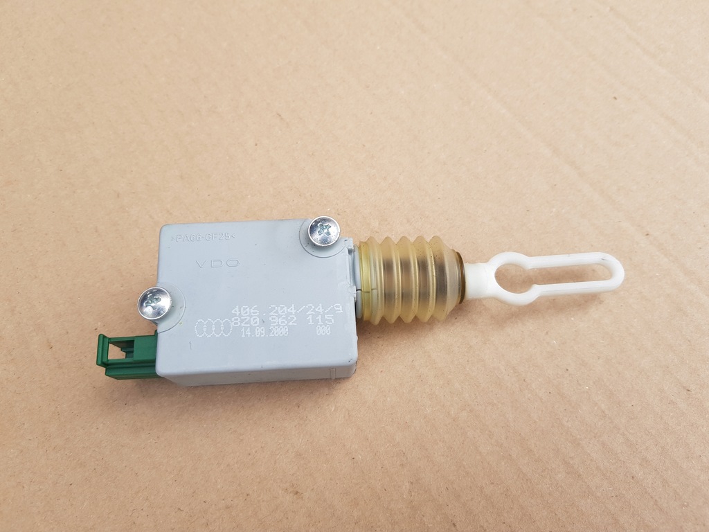 фото №9, Замок кришки задня + привід + тягa / audi a2 99-05 / справний перевірений