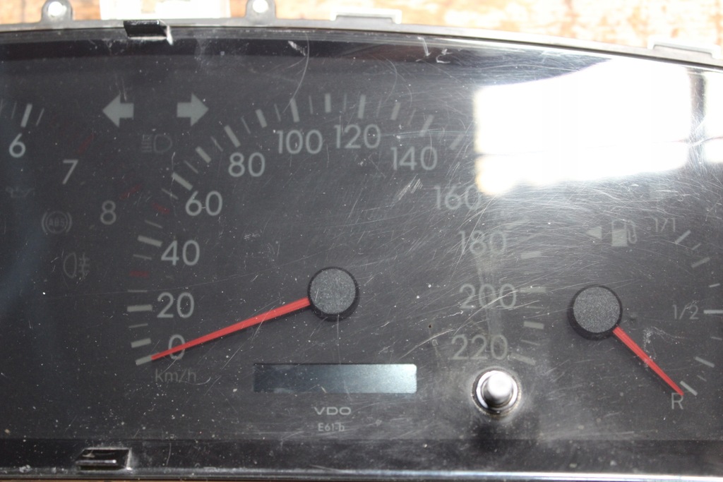 фото №4, Toyota corolla e12 1.4 vvti счетчик приборы europa