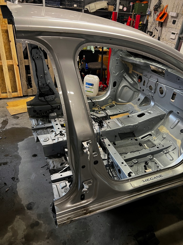 фото №3, Четверть правый перед блок двигателя порог подкрылок правая renault megane iv hb ted69