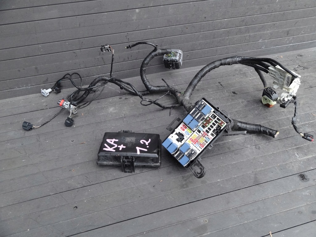 фото №1, Ford ka+ plus 2018 1,2 коробка предохранителей org