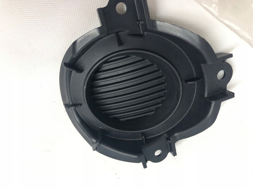 фото №2, Toyota avensis t27 ліва решітка заглушка протитуманної фари