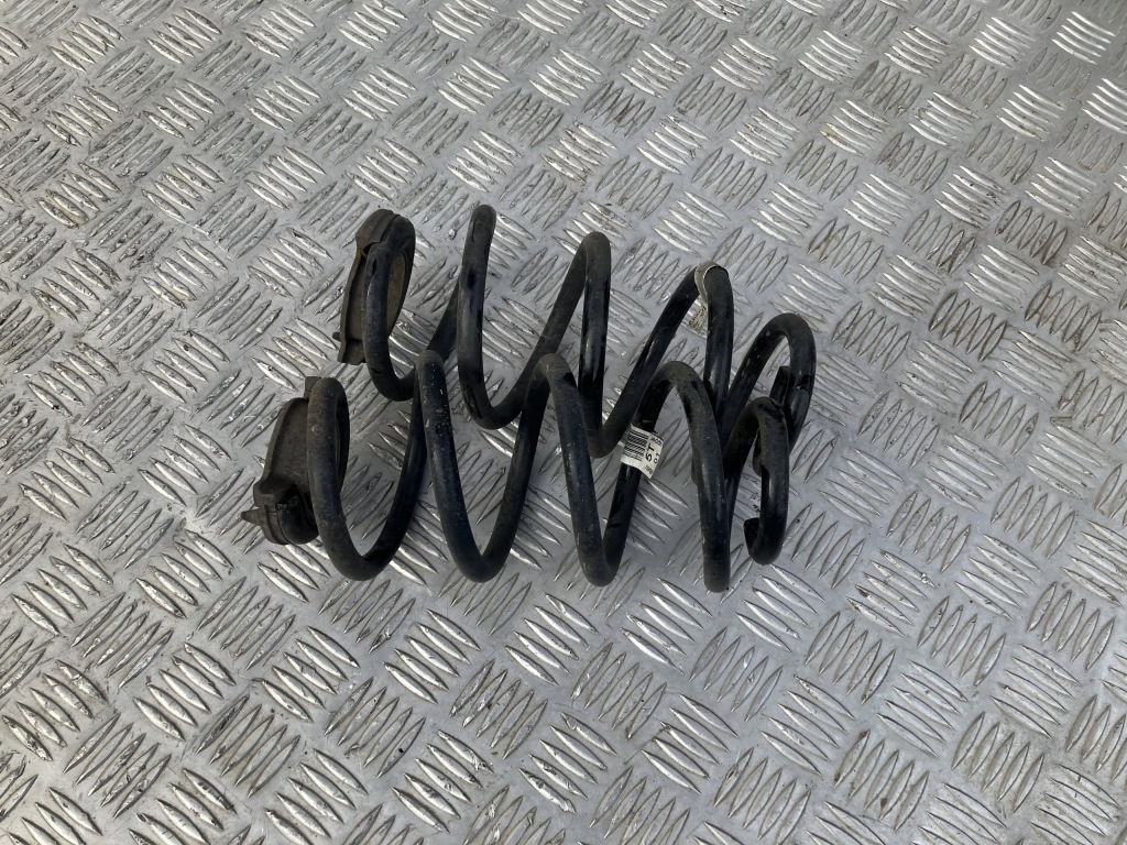 фото №1, Пружины подвеска задняя bmw 1 f40 1.5 i kpl