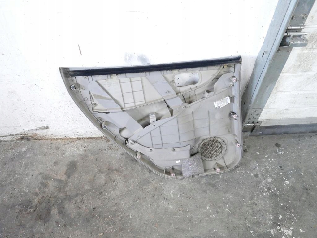 фото №7, Обивка обшивка правый задняя nissan almera tino 00-