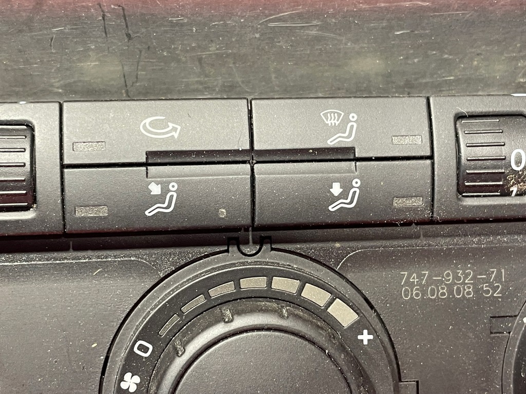 фото №3, Панель радио кондиционера skoda octavia 1z0907044ac