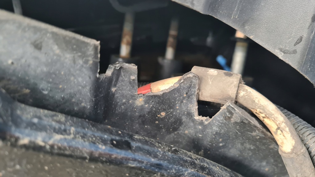 фото №11, Daf 106 euro 6 коробка основание аккумуляторов боковая