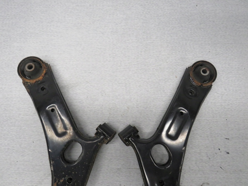 фото №7, Hyundai ix35 важіль передній перед