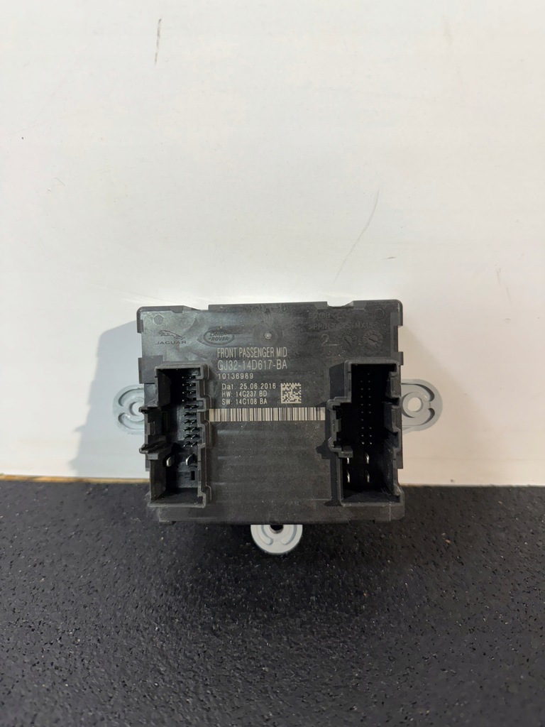 фото №1, Jaguar xf xe range rover модуль дверь gj32-14d617-ba