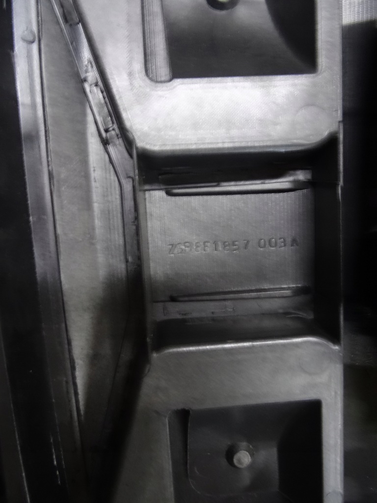 фото №9, Audi a4 b6 2.5 05' kombi приборная панель приборная приборная панель