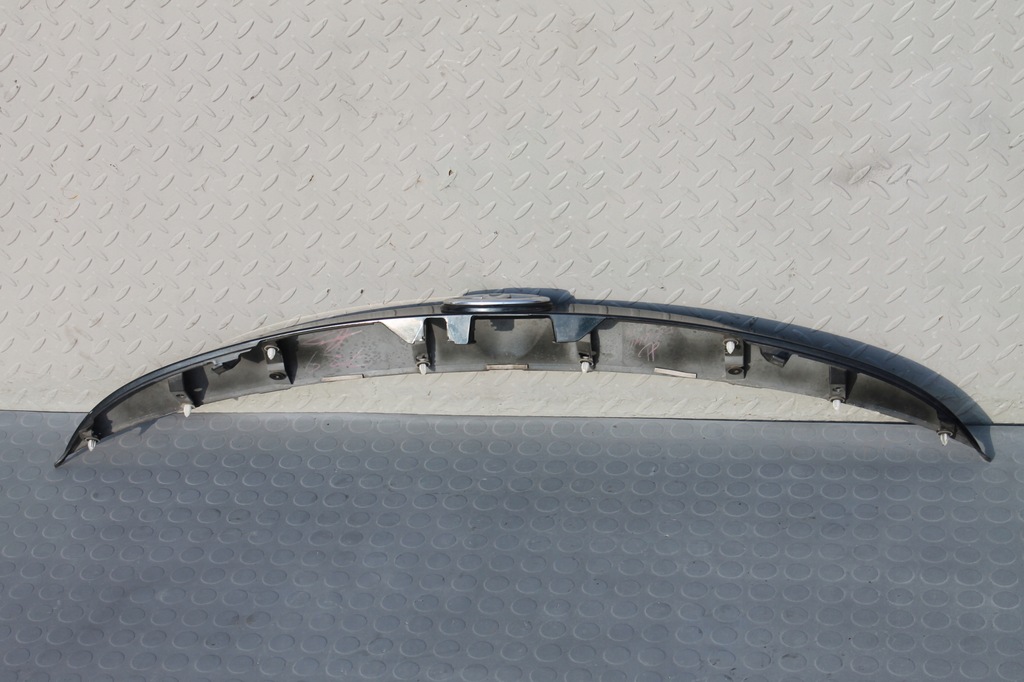 фото №8, Молдинг накладка крышки багажника задняя auris ii 12-15