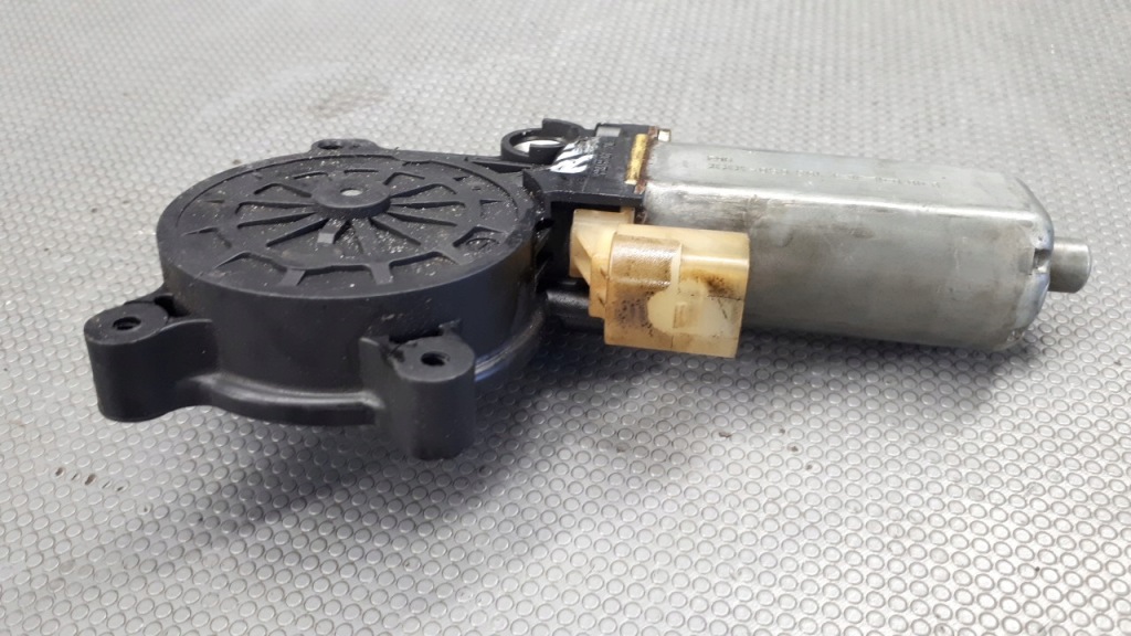 103090-xxx моторчик стекло цоколь задняя jaguar s-typ Киев