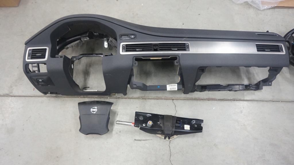 фото №1, Приборная панель консоль подушки безопасности volvo s80 v70 xc70 06-09r