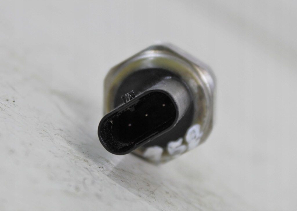 фото №10, Датчик тиску пального ford 1,0 1,5 1,6 2,3 eb