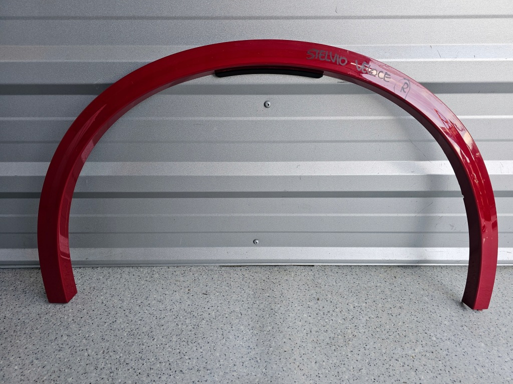 фото №1, Alfa romeo stelvio veloce молдинг крила перед права