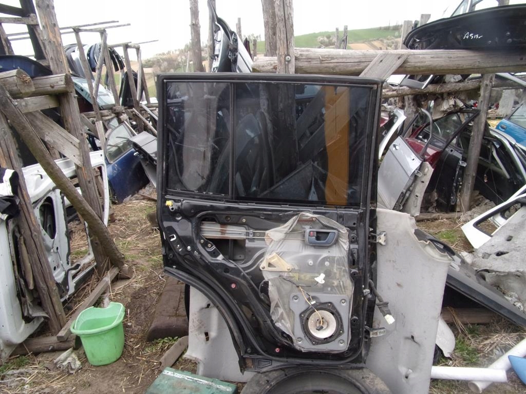 фото №11, Дверь pajero iii 5d задняя