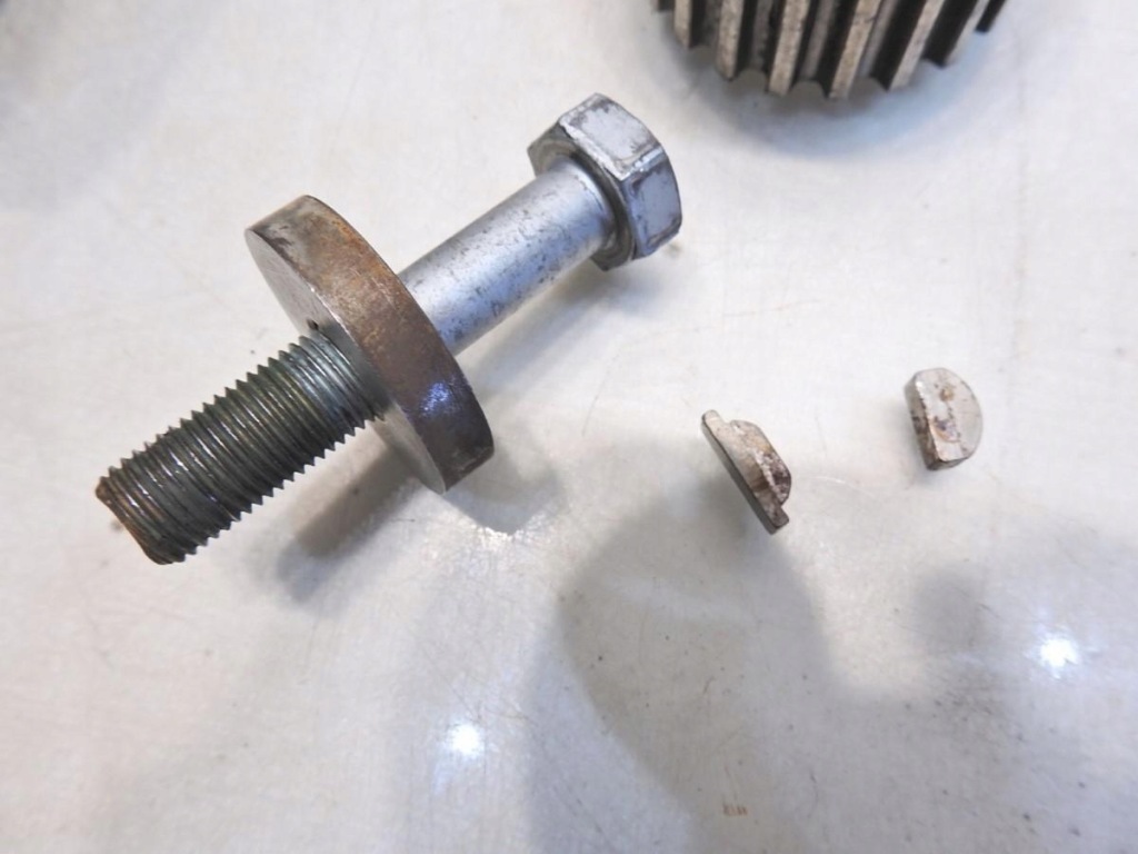 фото №3, Шків колінчастого вала peugeot 308 i 2.0 hdi