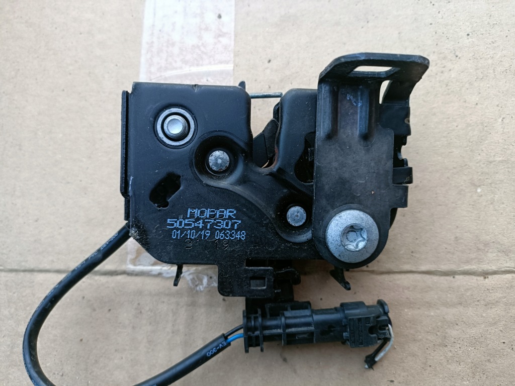 фото №1, Alfa romeo giulia замок капот левый 50547307