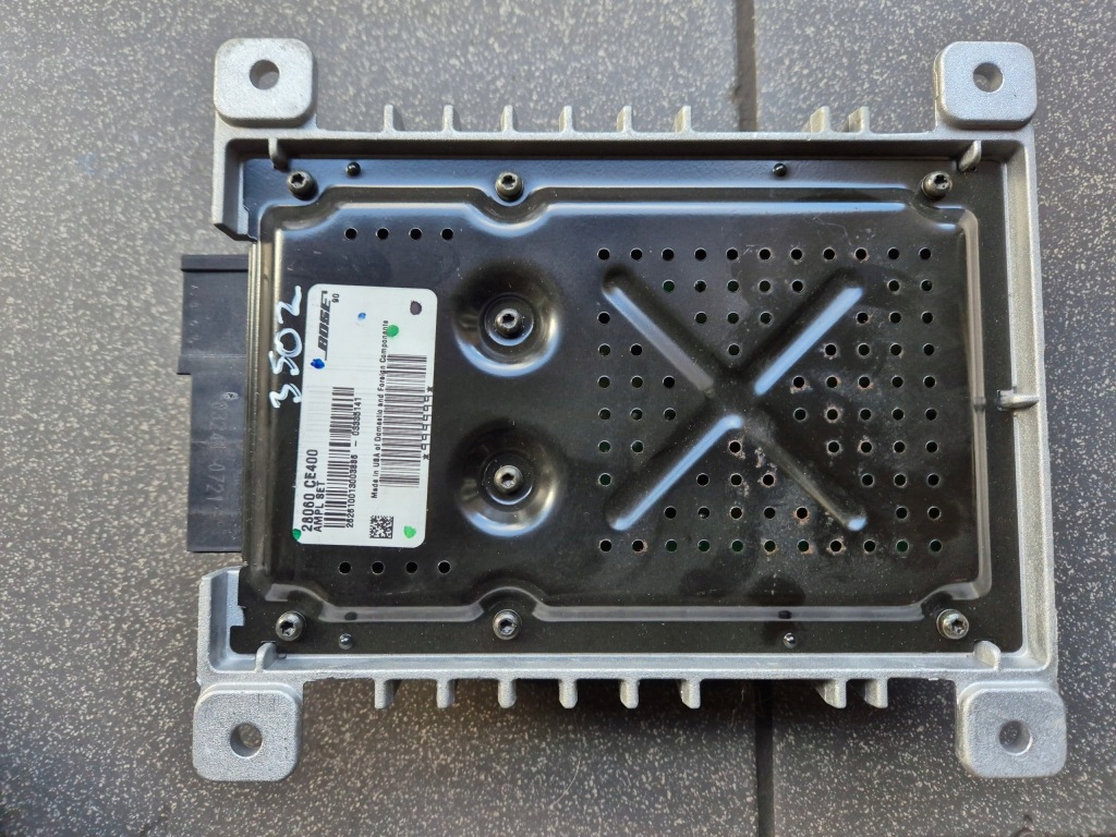 фото №1, Усилитель bose nissan 350z 28060ce400