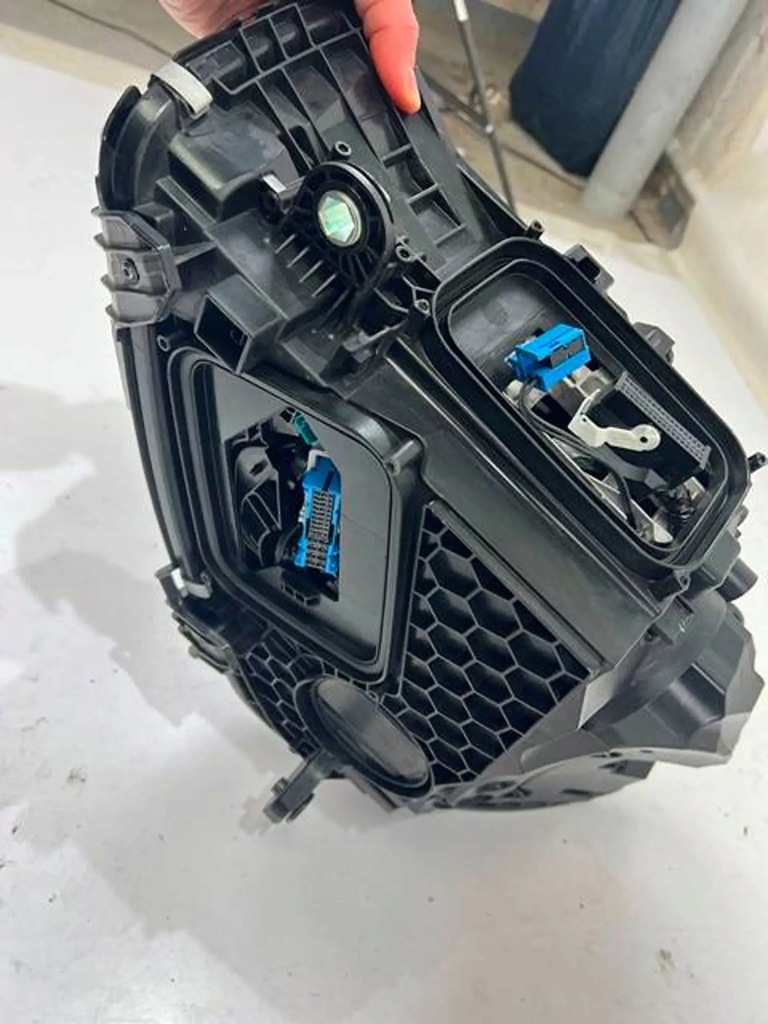 фото №10, Mercedes c-klasa w206 лампа перед левая правая a2069068003