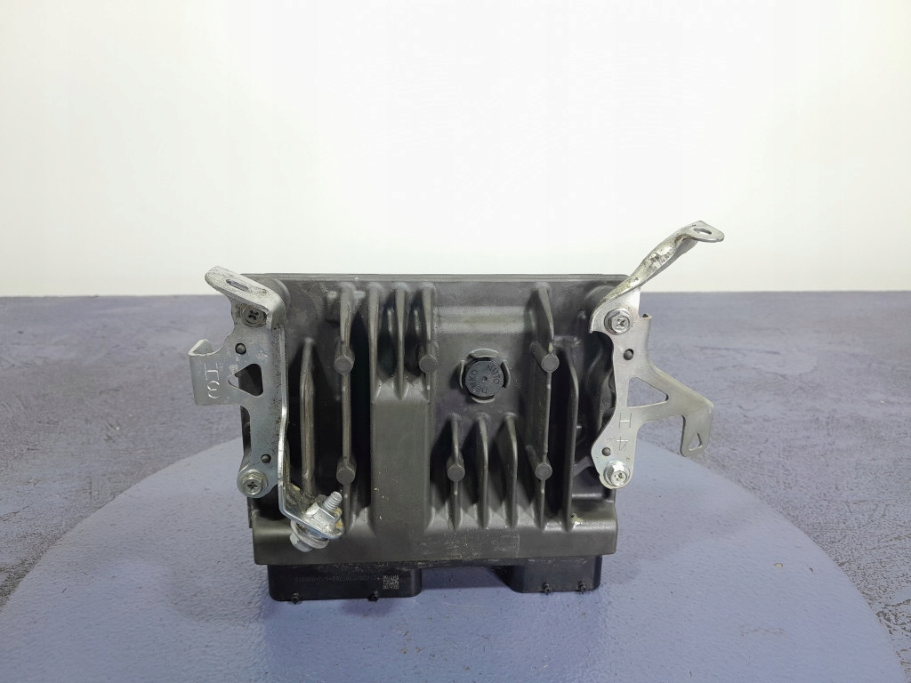 Купить Lexus ux 250h 2.0 152km блок управления двигателя 89661-76490