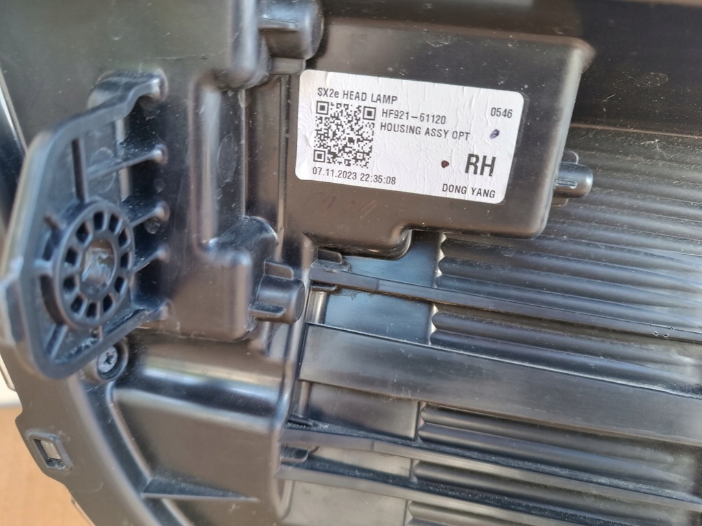 фото №11, Hyundai kona ii 2023+ sx2 ev лампа правая передняя hf921-62060 hf92112020