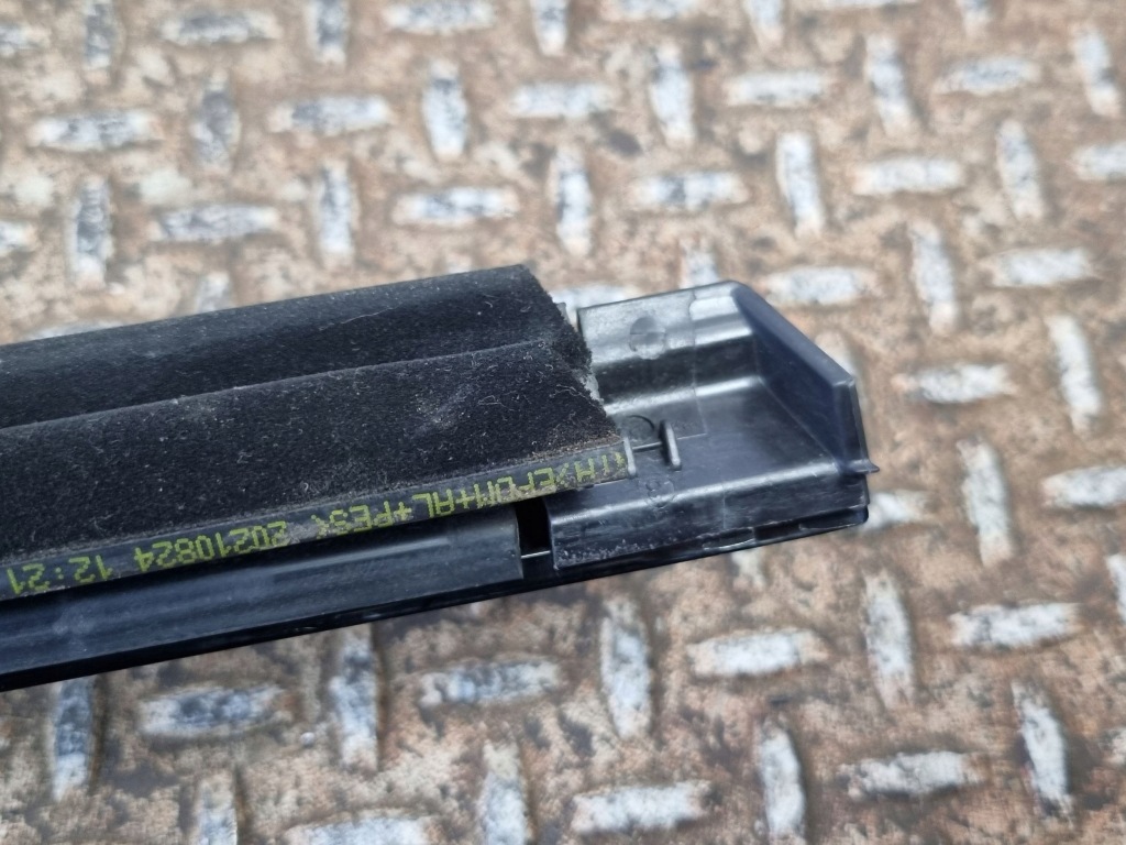 2022 mercedes-benz gls x167 молдинг стекло задний a1677307401 Цена