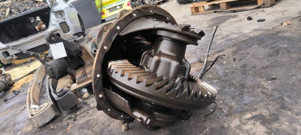 Диференціал задній 43:10 mercdes-benz axor 2528l в Україні