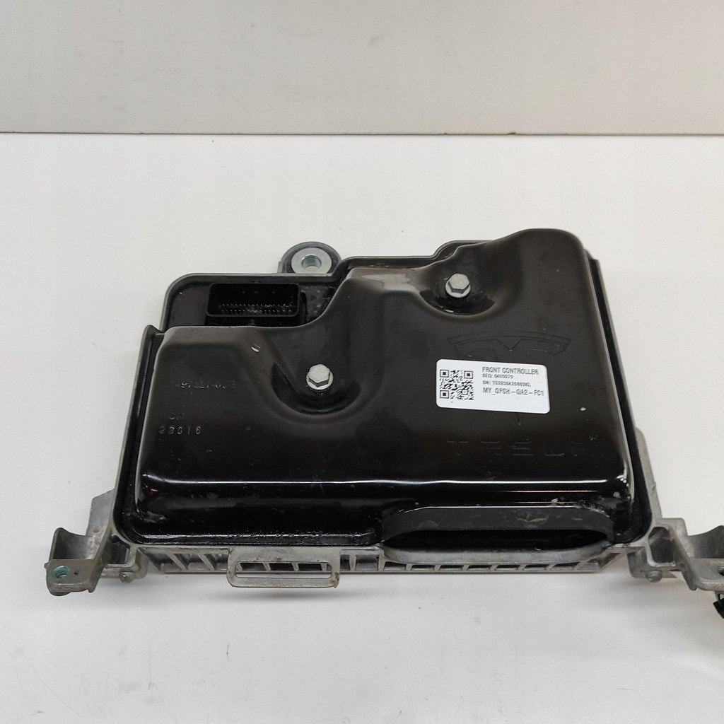 фото №2, Tesla model y 2023 блок управления / модуль комфорта