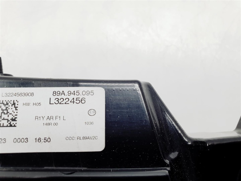 фото №13, Audi q4 e-tron 89a 21r+ накладка лампа задня led ory eu !