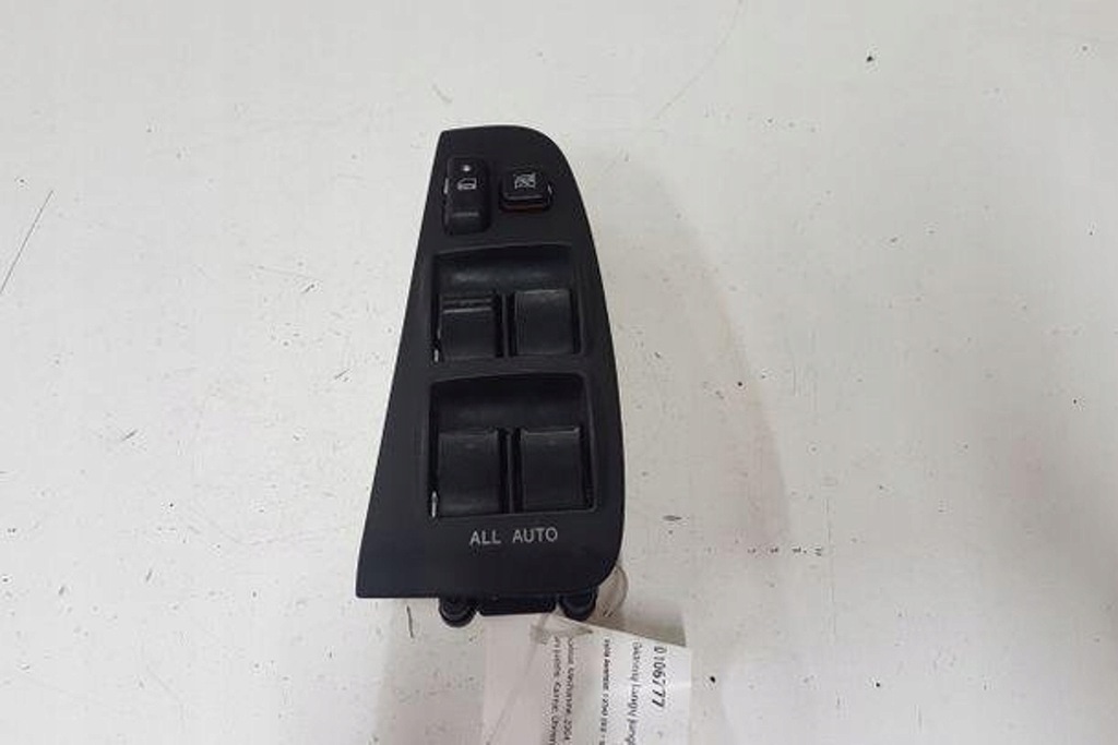фото №9, Кнопка керування вікон лівих передніх двері toyota avensis _t25_