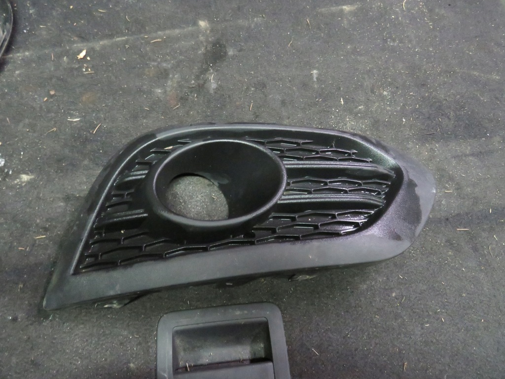 фото №1, Решітка бампера протитуманної фари права renault kadjar