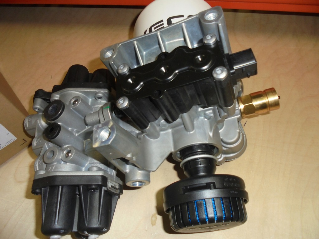 фото №8, Осушитель воздуха iveco trakker stralis 5802223716