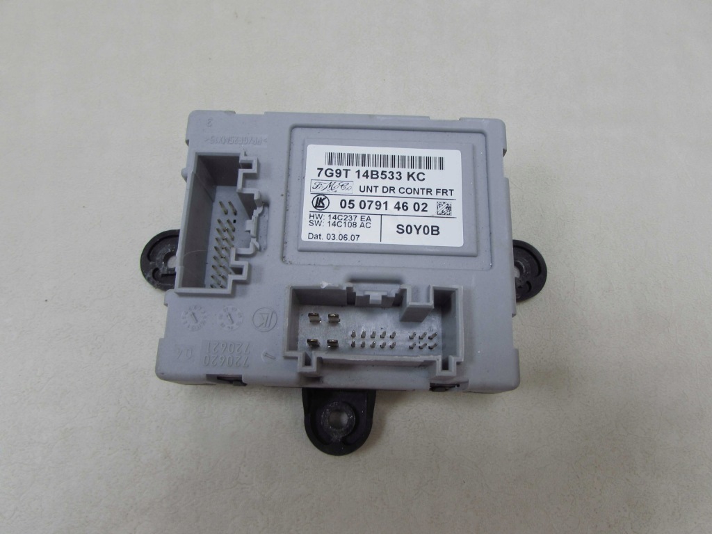 Купити Volvo s80 2 v70 3 06-13 модуль дверей передні  7g9t-14b533-kc