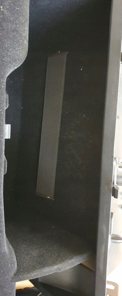 фото №3, Бардачок пассажира velar l560