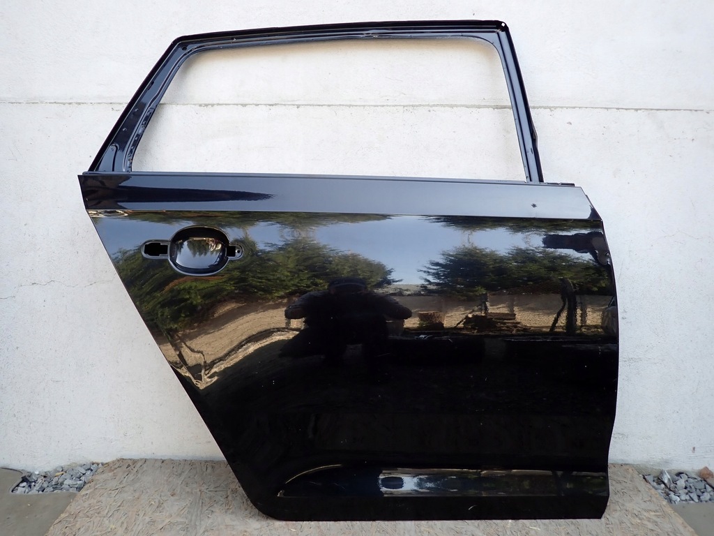 фото №1, Двері праве задні правий задня skoda rapid spaceback nh1 2012- 5jj833052