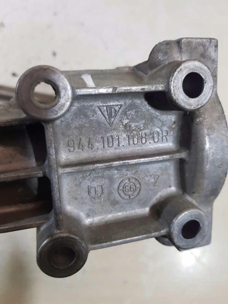 Вал балансировочный левый 9441011080r porsche 944 2.5 b Цена