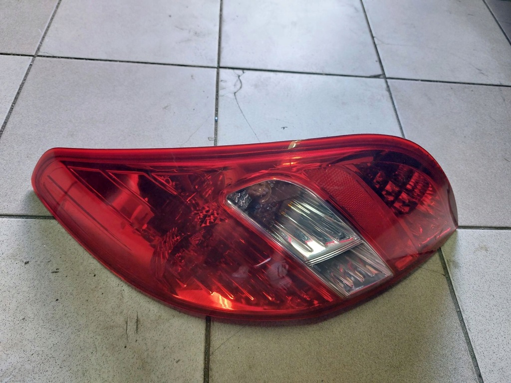 фото №2, Лампа правий задня hyundai i20 08-2012 eur