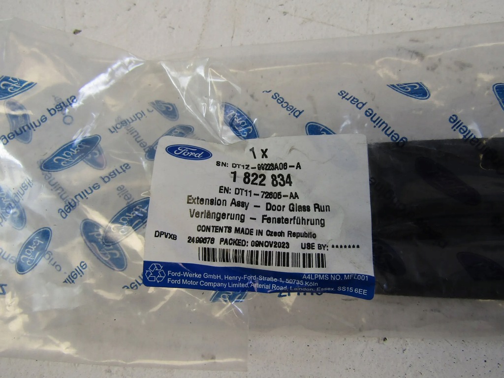 фото №8, Ford tourneo connect прокладка стекло дверь передних dt11-72605-aa