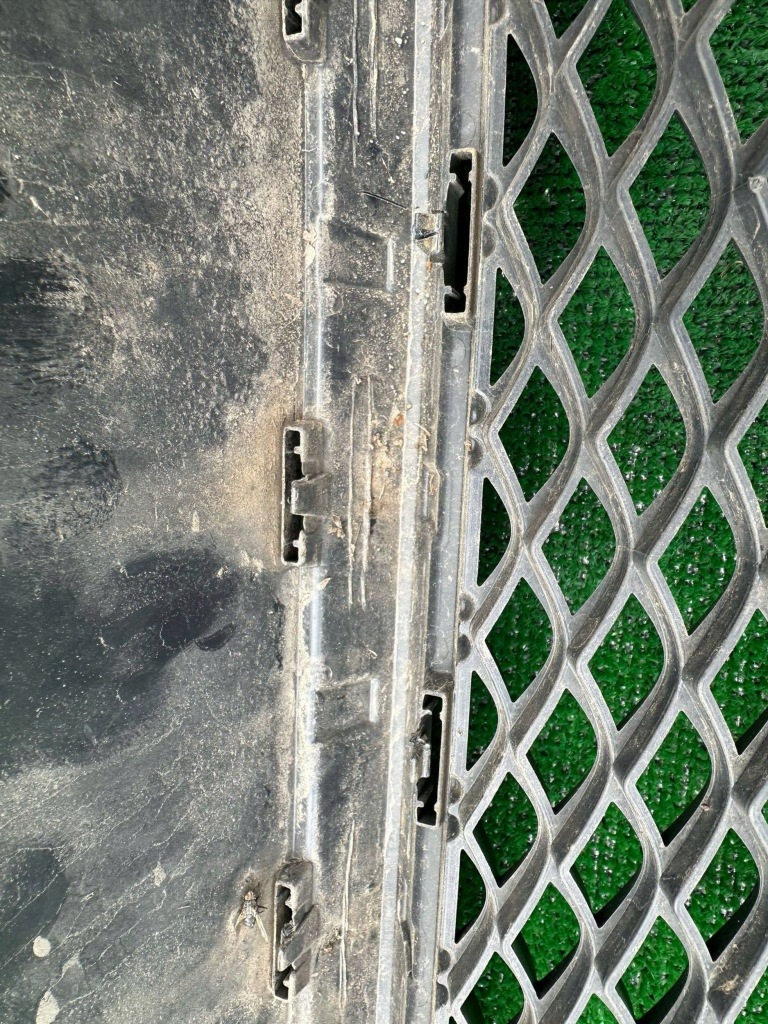 фото №6, Решётка средняя перед mercedes v-klasa w447 amg a4478851500