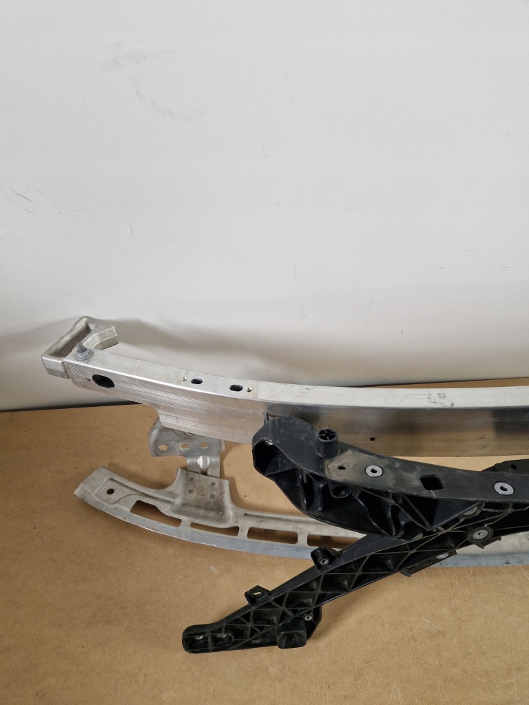 Підсилювач перед ремінь передній балка tesla 3 y 1610866-00-a 1505433 1487601 Оригінал