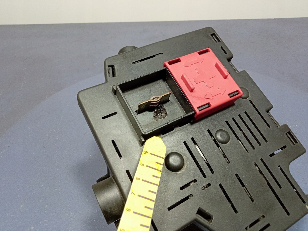 Mercedes gls x167 коробка предохранителей 1675404528 с Разборки