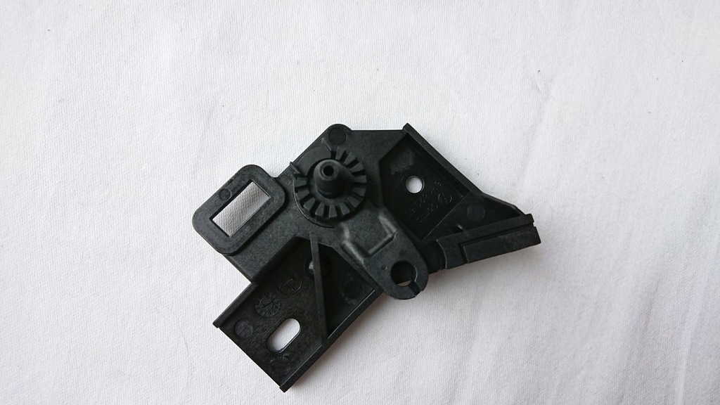 фото №7, Volkswagen оригинальный номер 6r1823633 ручка открывания капот