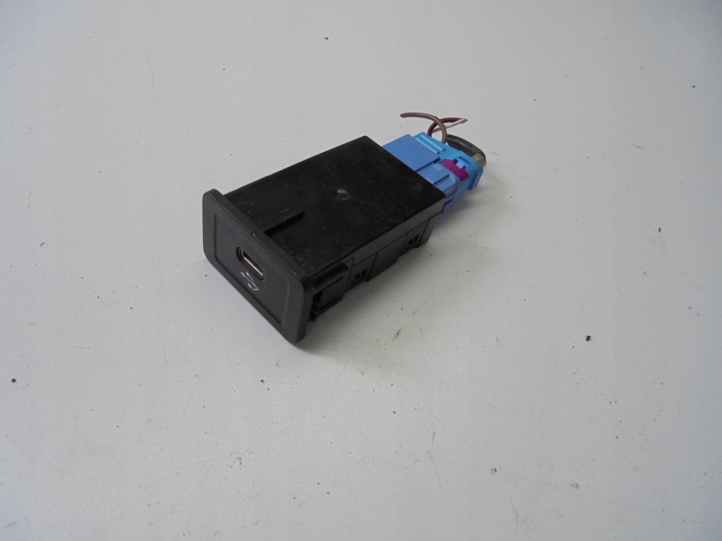 Купити Роз'єм usb типу c mercedes gla h247