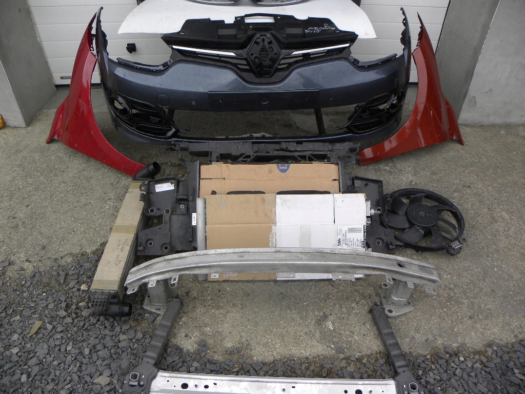 фото №3, Renault megane iii lift 2015 rok капот, лампи