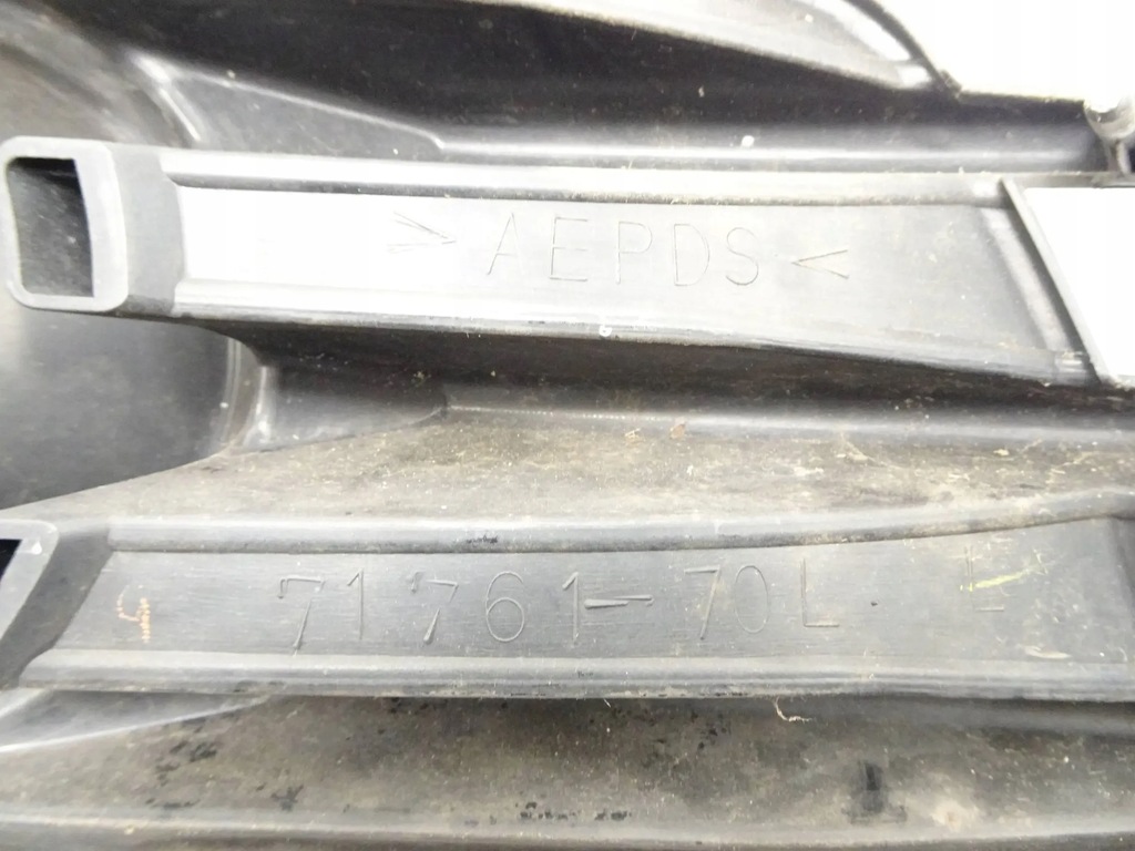 фото №8, Решётка противотуманной фары левый перед suzuki swift mk7 sport