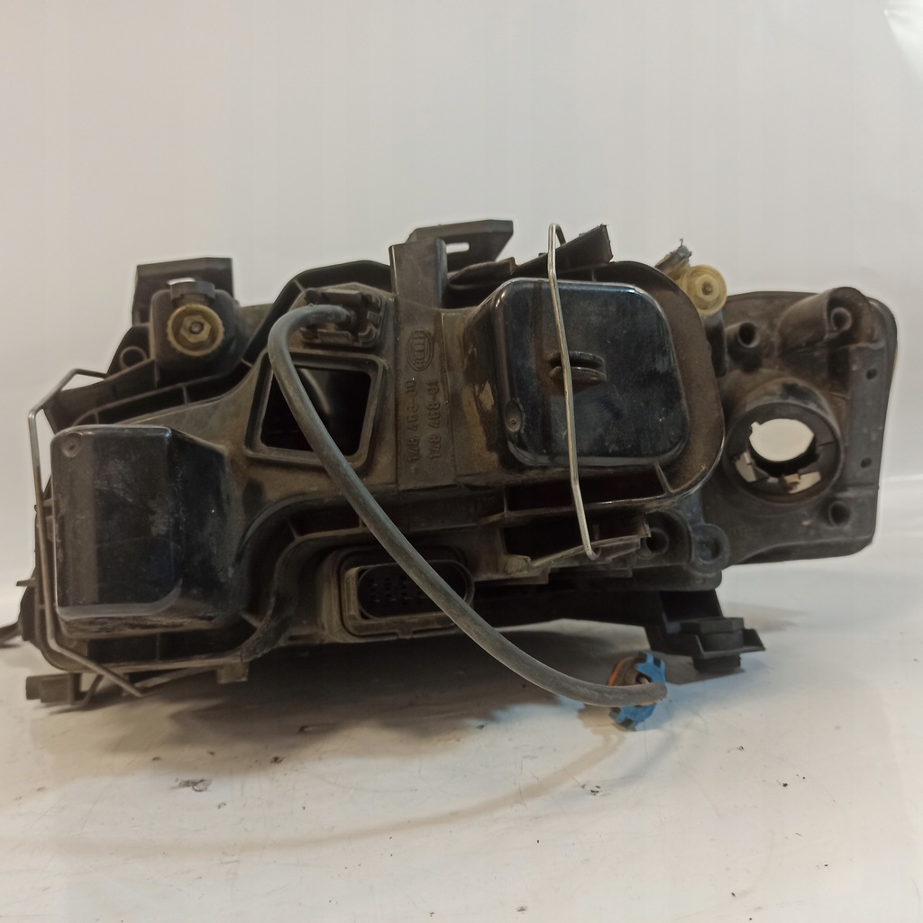 фото №8, Audi a6 c5 лампа правая перед передняя 148468-00 148466-00