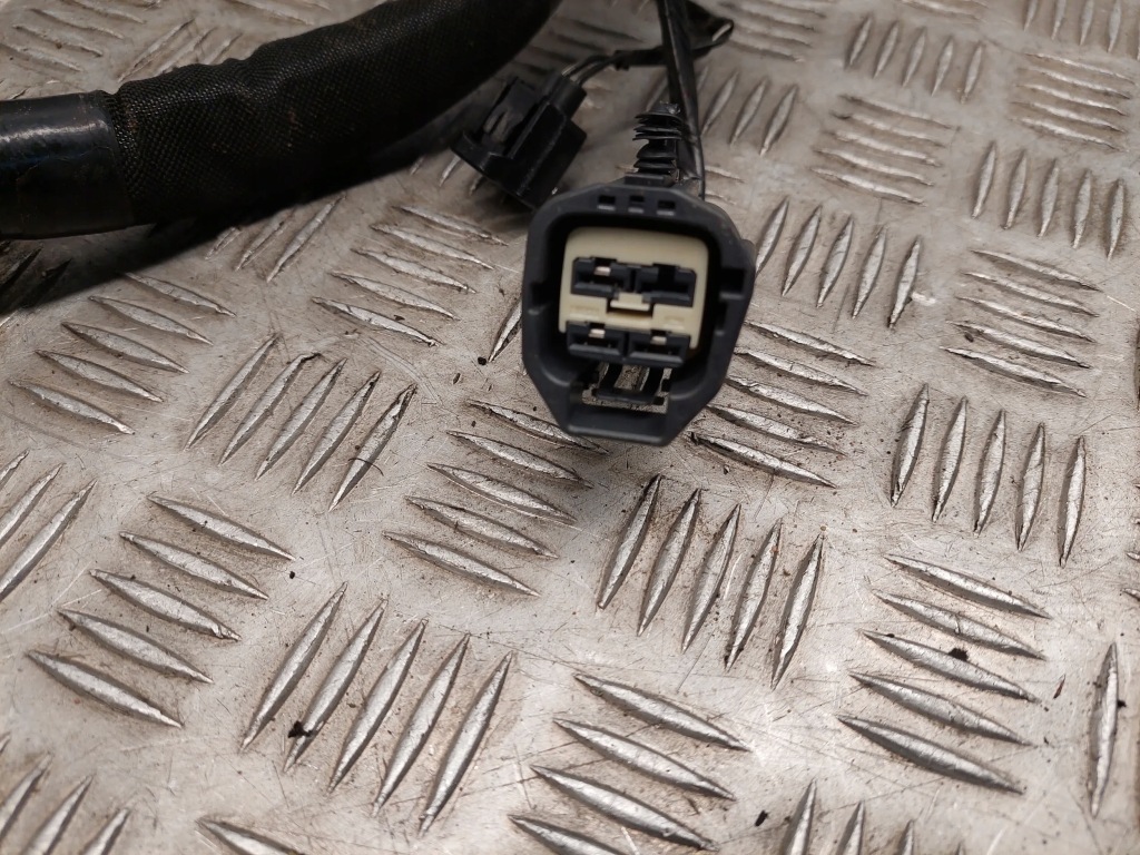 Tesla model s 104621703a блоки управления двигателя с Разборки